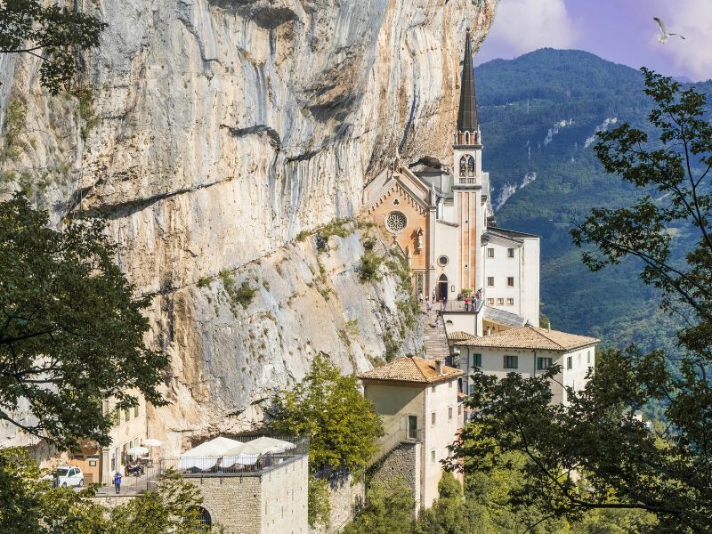Santuario Basilica Madonna della Corona