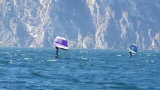 Wingfoil al Molo Paradiso Torbole sul Garda 11 03 23
